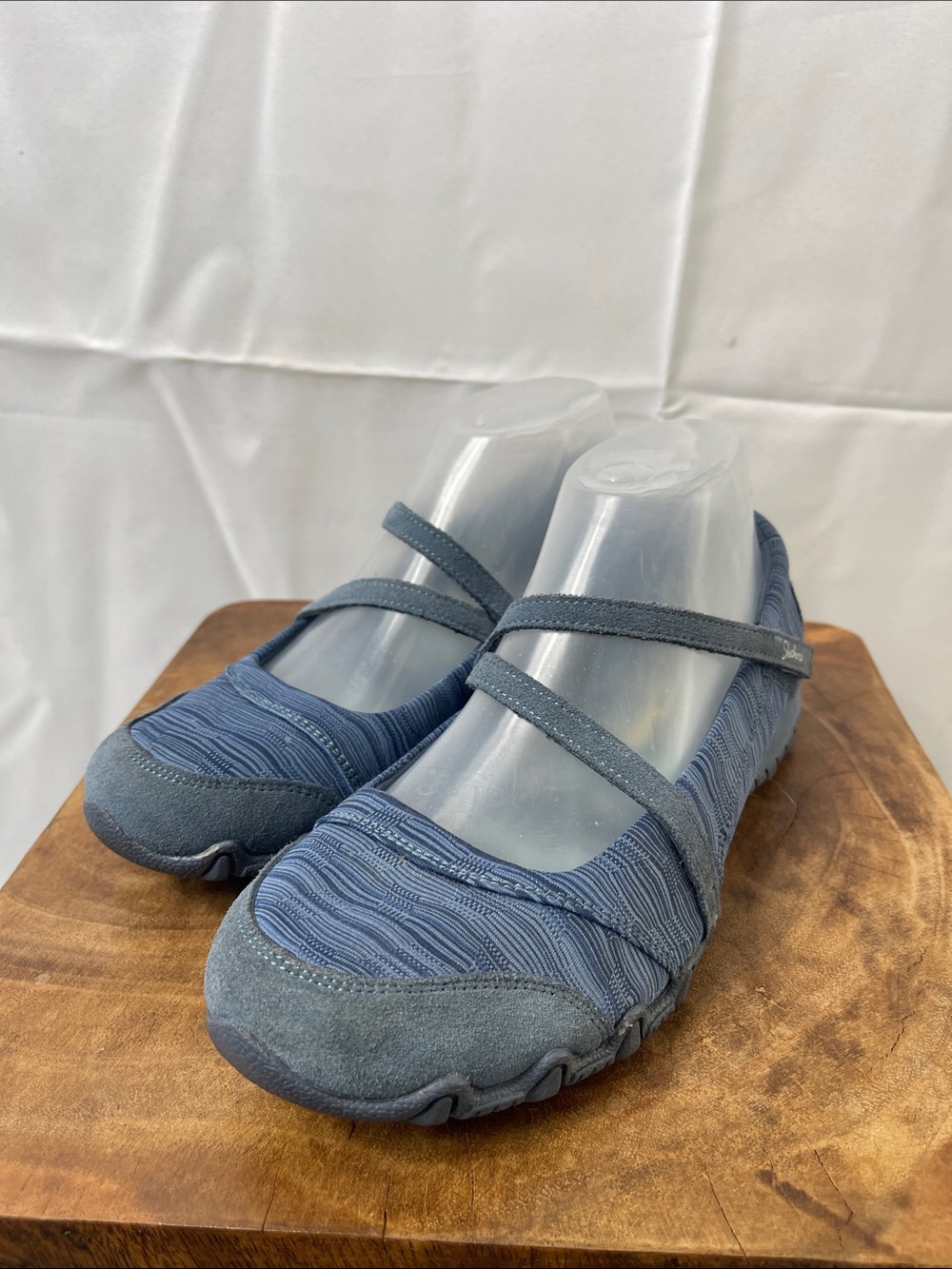 Skechers Relaxed Fit Blue Mary Jane Biker Cross Strap Cooled Memory Foam 8.5